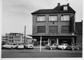 Autohaus Schmidt mit DKW, Goggomobil und Fiat